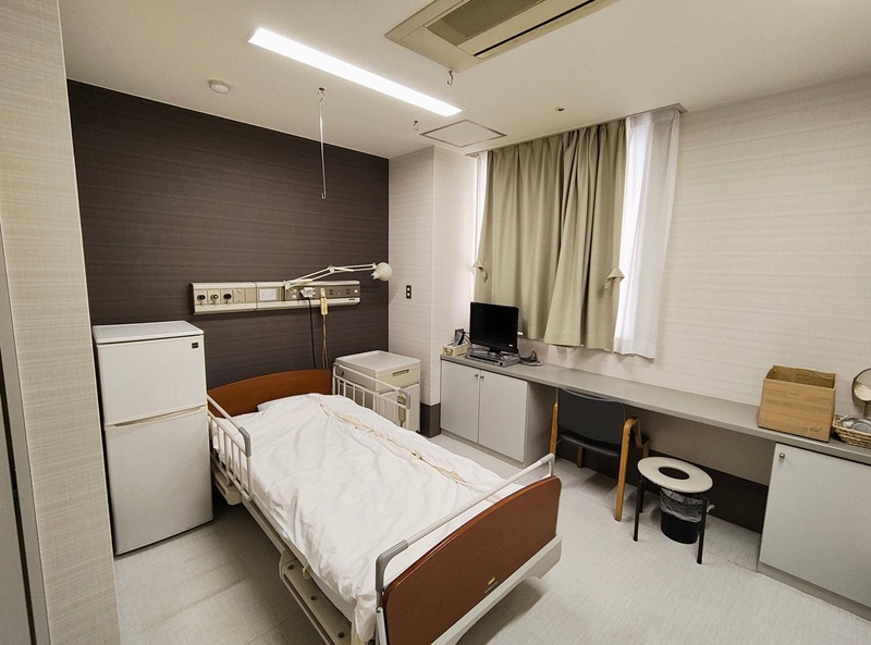 前田病院個室内観